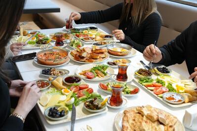 Koçak Patisserie Kahvaltı - Pastane - Restoran