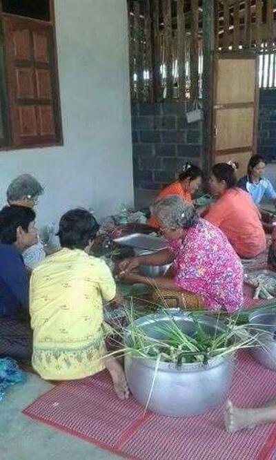 ร้านไส้กรอกอีสานทุ่งกุลาเจ้าเก่า