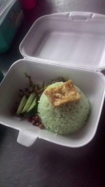 Nasi Lemak Hijau Kak Ija
