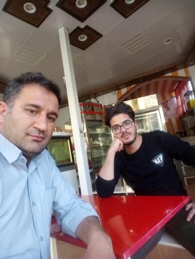 بستنی‌سرای دشتی