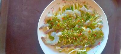 ร้านทางโค้งยำแซ่บ ยำ 20 บาท