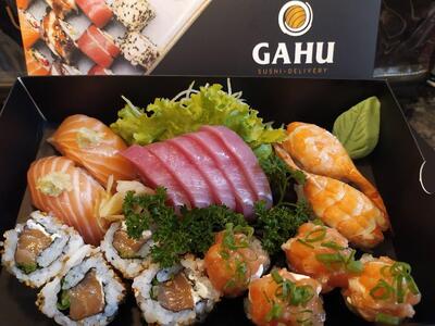 XELAGAHU SUSHI