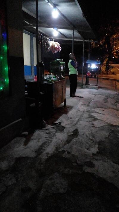 Warung Kopi Buk Mat, tambal ban
