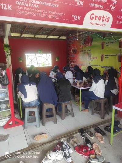 Ayam Geprek Mba Yuli (Cab. Cepiring)
