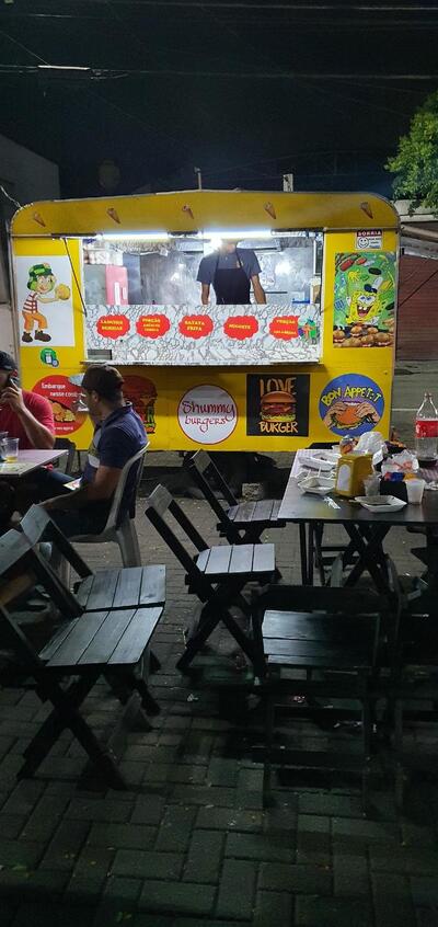 Dona do Pedaço Pizzaria & Shummy Burgers