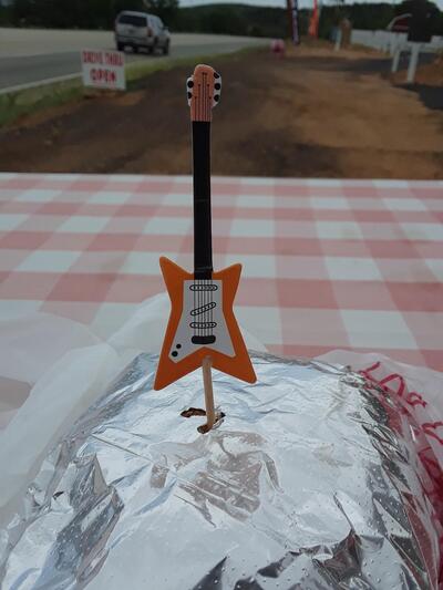 Rock'n Burgers-n-Dogs!