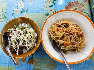 ร้านขนมเส้นป้าตรี