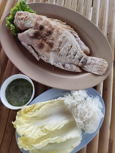 แซ่บเกินร้อย