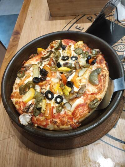 Pizza Hut Omaxe CP, Noida