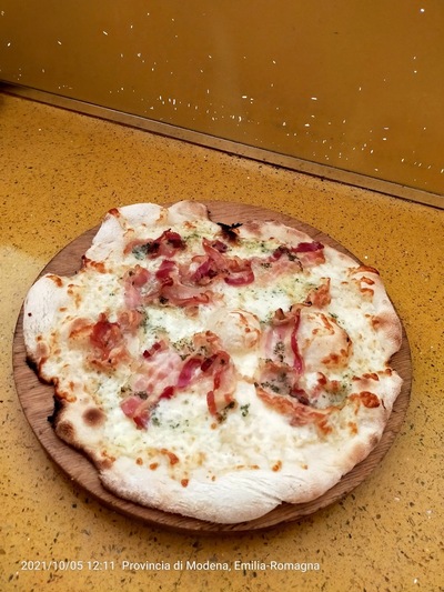 Cheeky Pizza Di Naldo Colella