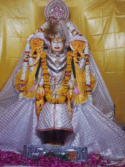 Hotel Pujara & Restaurant