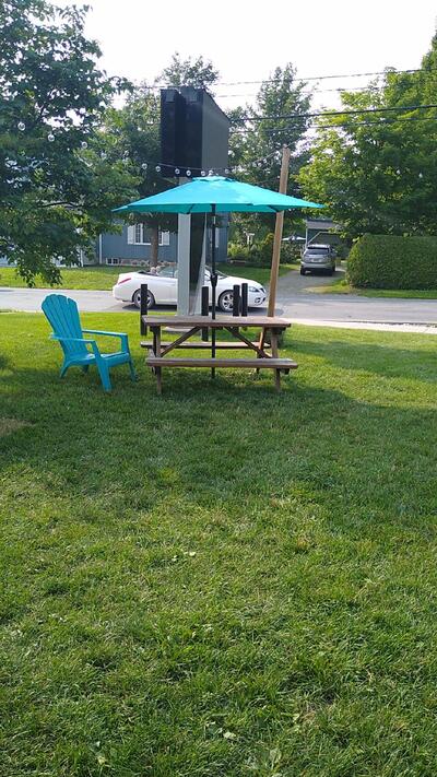 Casse-croute chez Demers