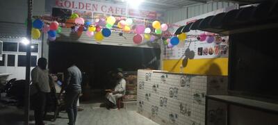 Golden cafe