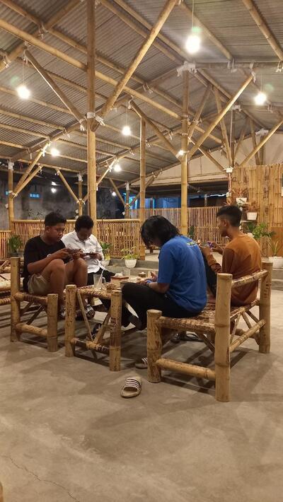 Kelingan cafe dan warung makan