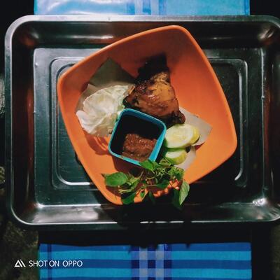 Ayam bakar si bontot