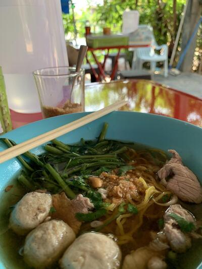 ก๋วยเตี๋ยวลูกชิ้นเเชมป์