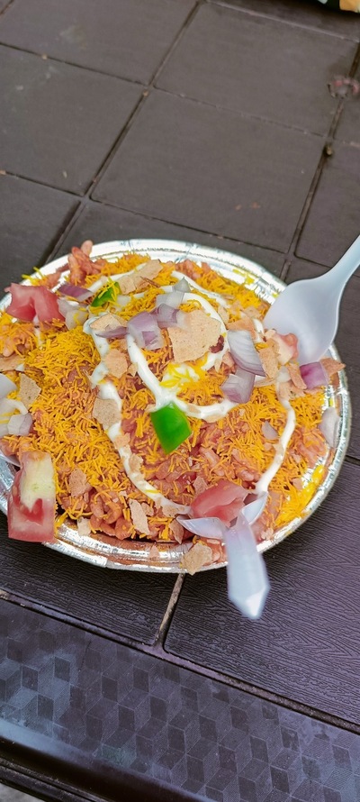 Black lips khakhra pizza