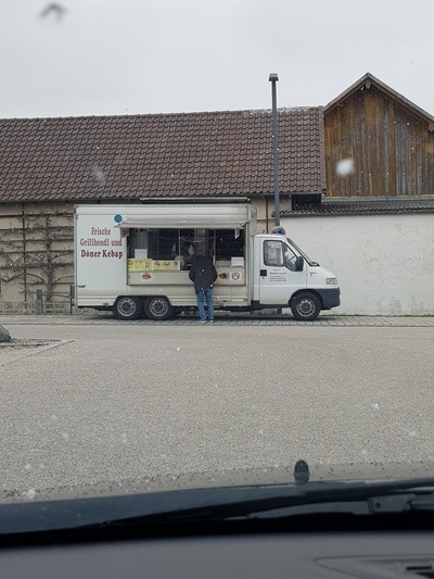 Imbissstand Grillhähnchen/Döner