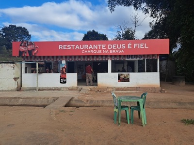 Restaurante Deus é fiel
