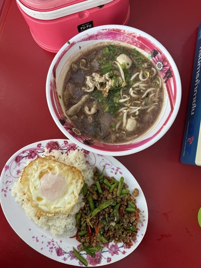 ร้านยายเอิบ อาหารตามสั่ง(ข้าวเปียกยอยไฮ)