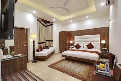 Wood Castle Spa & Resort