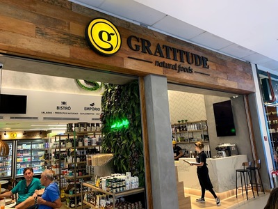 Gratitude Natural Foods Vogue Square foto