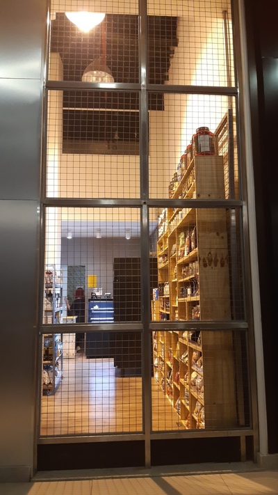 Gratitude Natural Foods Vogue Square foto