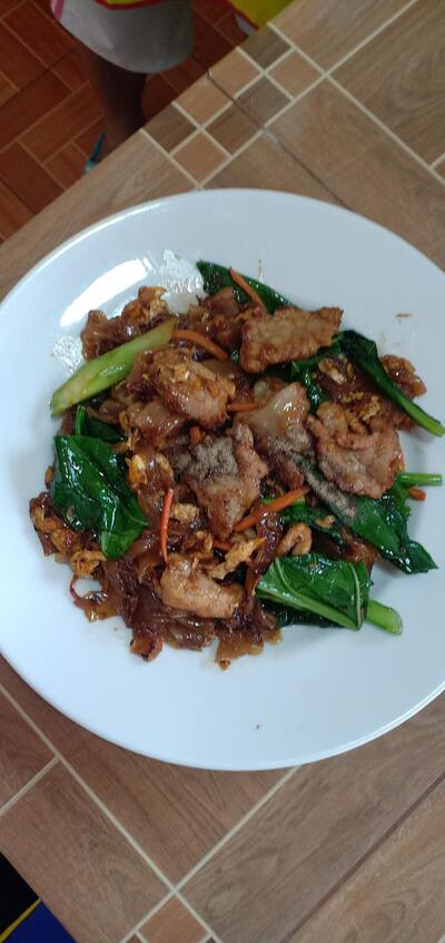ร้านสุกี้สูตรโบราณ ลาดบัวหลวงบึ๊กฮ้อมาร์เก็ต