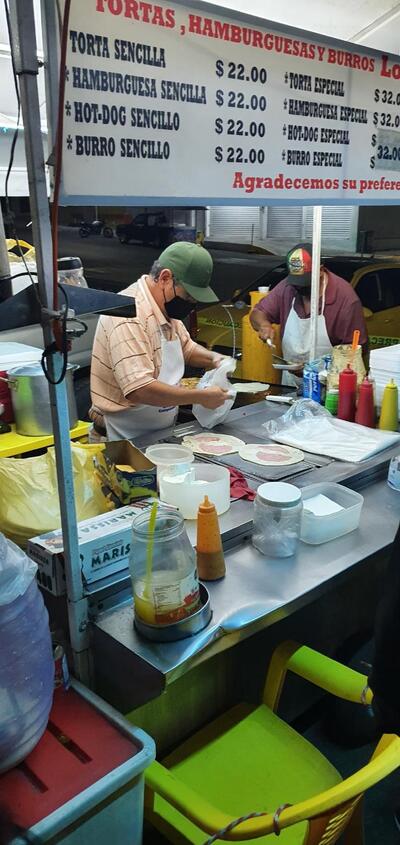 Burritos, tortas, sincronizadas y hamburguesas Los originales