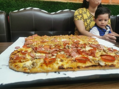 Mega pizza
