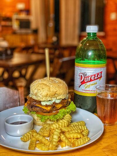 Serranos Burguer & Lounge