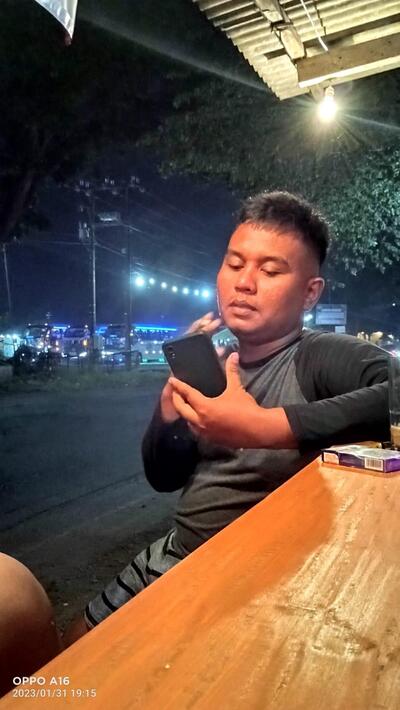 Surabi Demplon dan Seblak Teh Merry