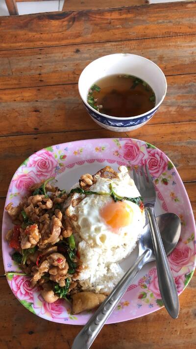 ส.โภชนา บะหมี่ เกี๊ยว หมูแดง ตามสั่ง
