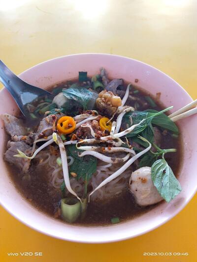 ก๋วยเตี๋ยวเรือทองอุไร(ดงละคร)