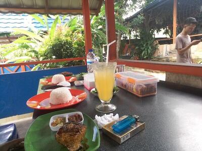 Warung Sederhana