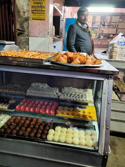 Mamta Sweet House , Hamzapur Chauraha,Nigohi, Shahjahanpur