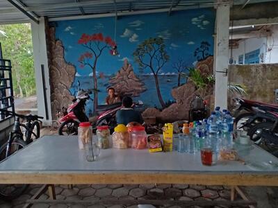 Warung dan Tambal Ban