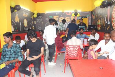 One Love Pizza : Fast Food Restaurant in Deoria