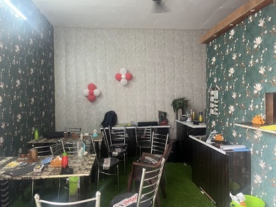 A Maggie and chai sutta munch