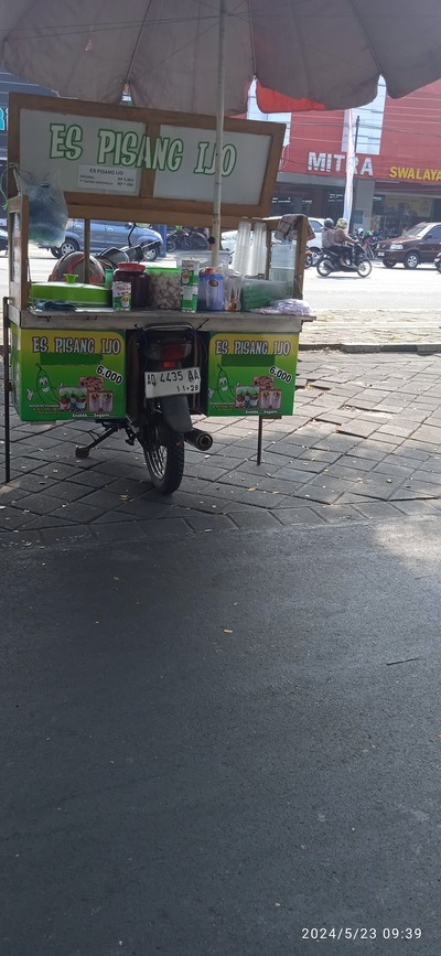 Es Pisang Ijo Depan Mitra Karanganyar