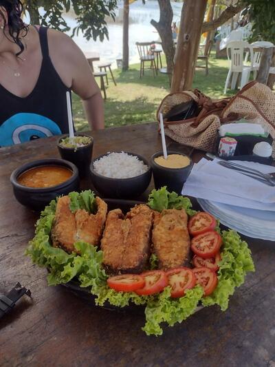 Panela de Barro Beach- Restaurante com acesso a Lagoa dos Tambaqui
