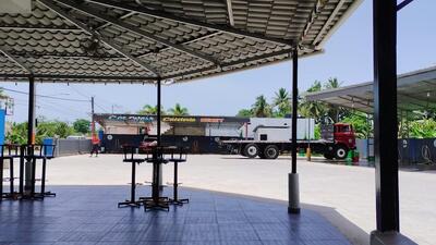 Coffe centers y car wash la flaca y neney
