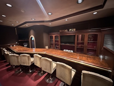 Royal Pub