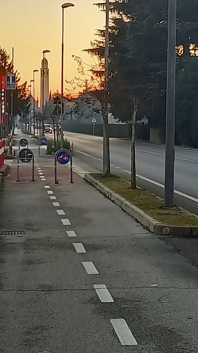 Road cafè