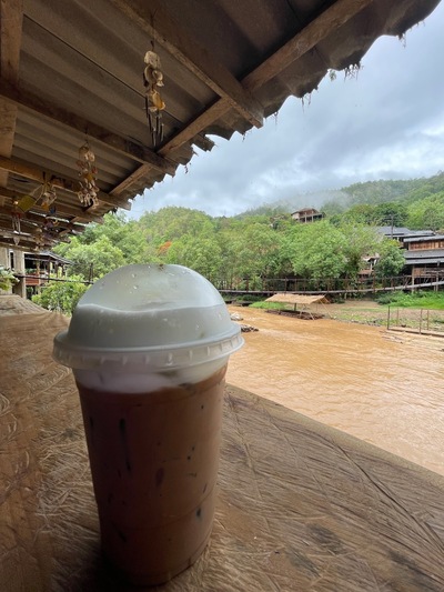 ฉ่ำฉา coffee & นอนโฮมสเตย์ ล่องแพไม้ไผ่