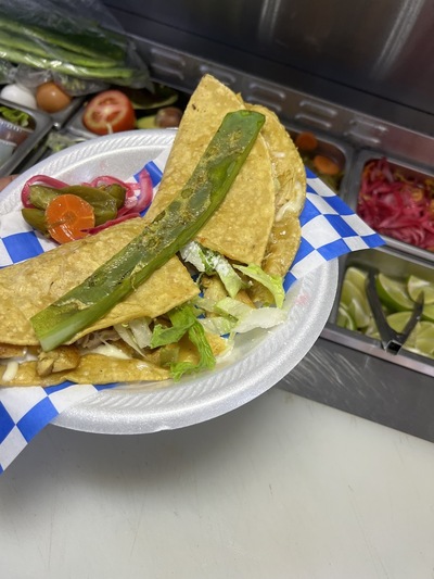 TACOS Y QUESADILLAS EL COCHI