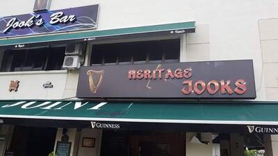 Hollywood cafe