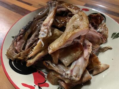ຮ້ານ ປີ້ງໄກ ່ແມ່ສາຍຝົນ