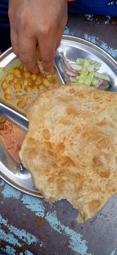 Chola bhatura maksuspur