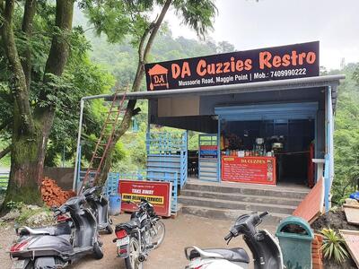 DA Cuzzies Restro
